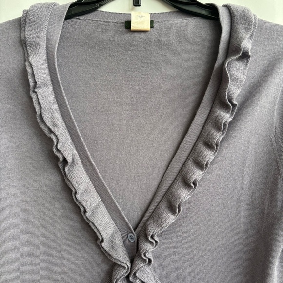 J Crew Ruffled Cardigan Sweater - Soft Purple. Size L Marino soft wool INV25/256 - Picture 2 of 5